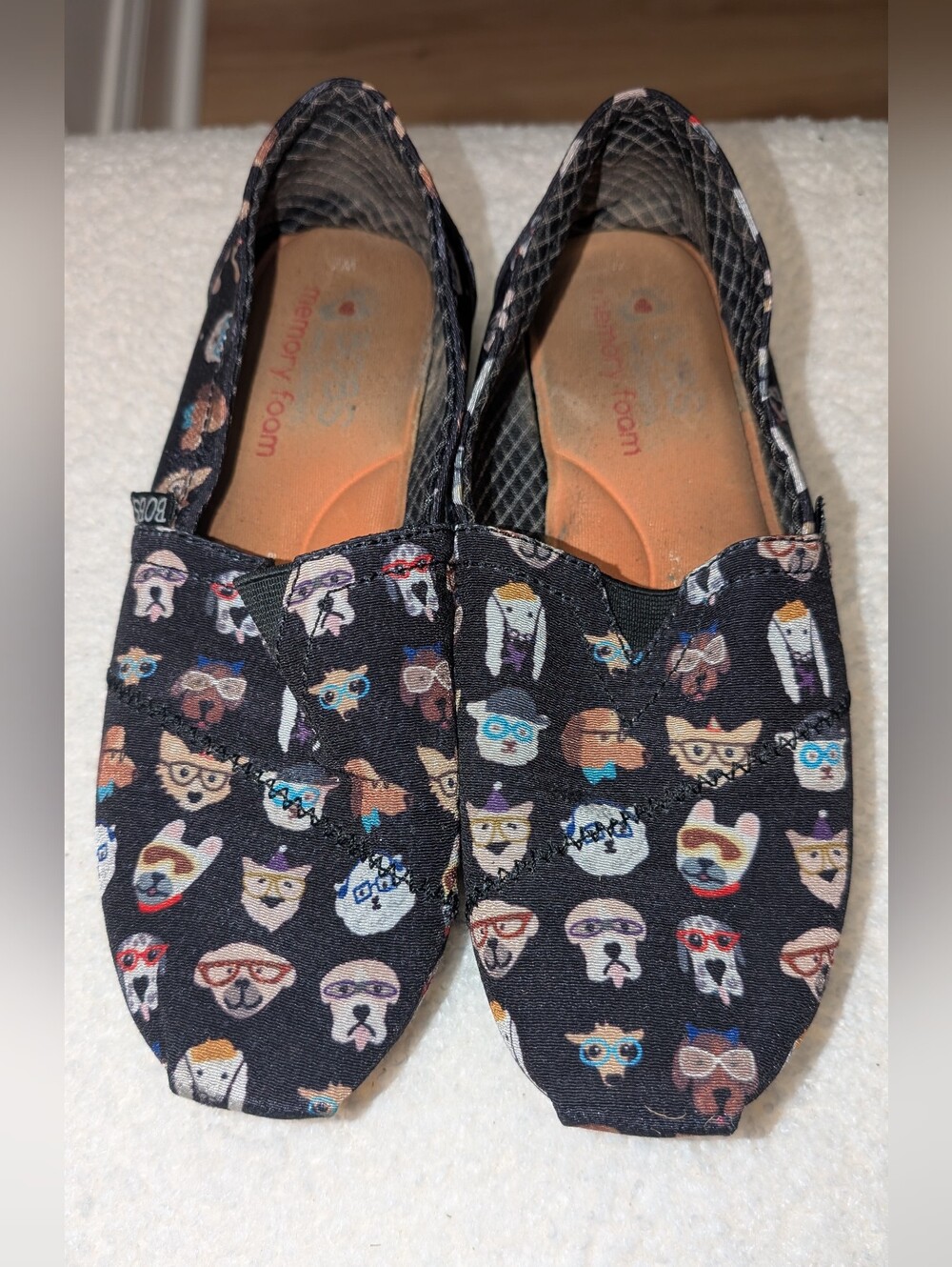 BOBS from Skechers Black Dogs Wearing Glasses Memory Foam Flats Size 7M